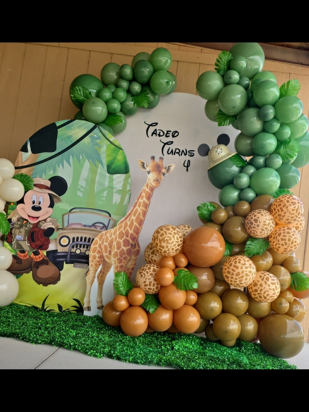 Safari Party Balloon Garland Kit — Green and Brown